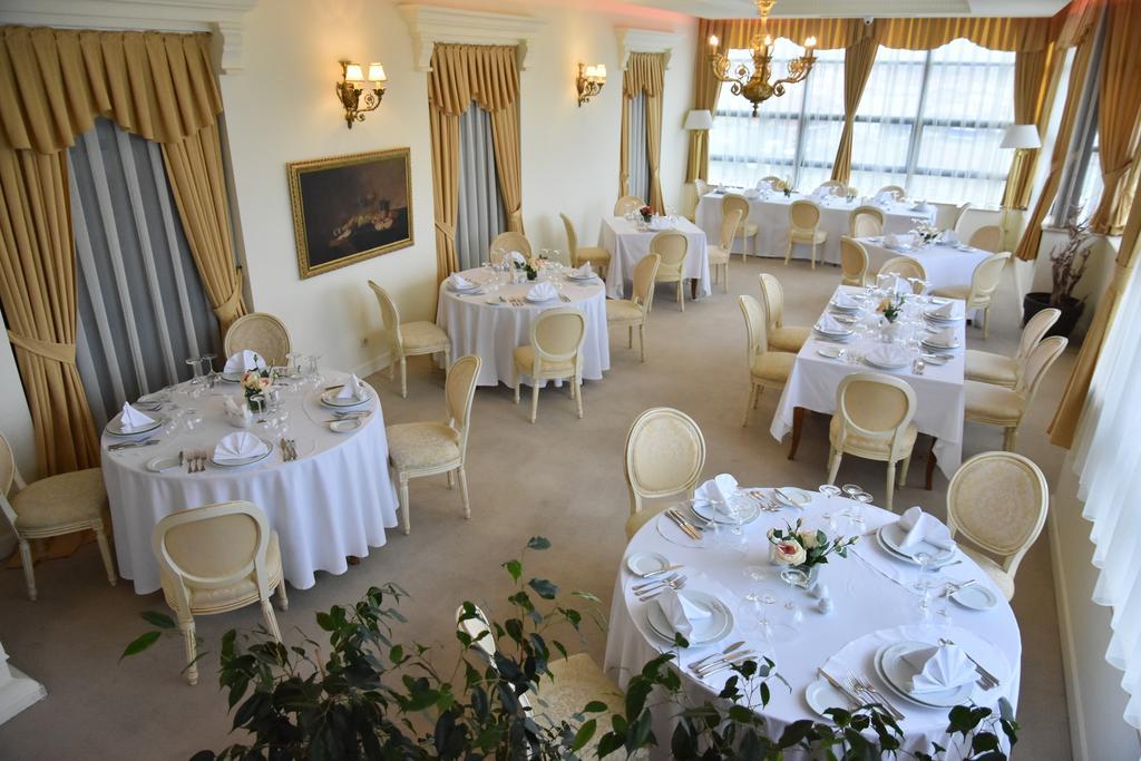 Hotel Garden Pristina Eksteriør billede