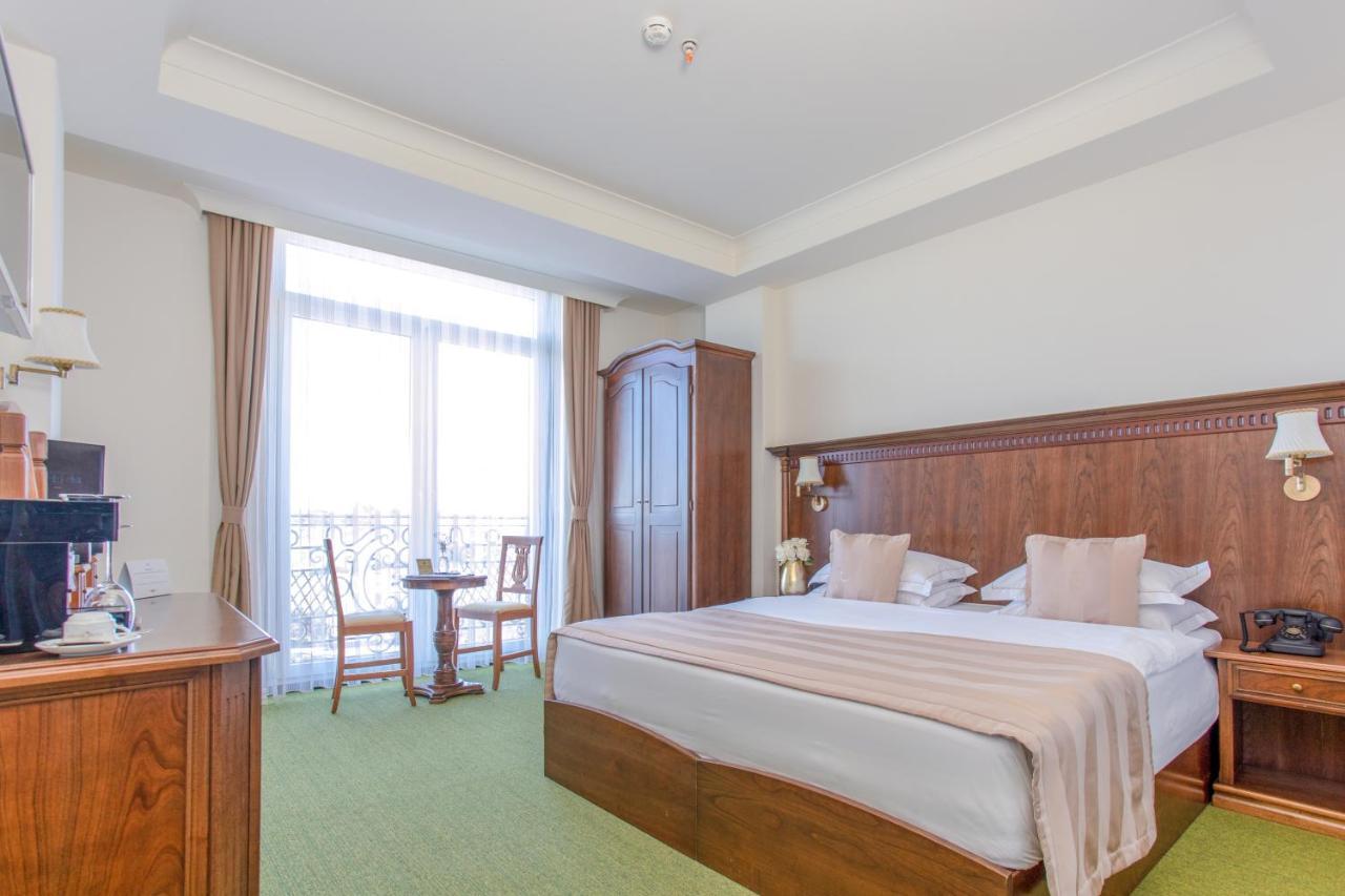 Hotel Garden Pristina Eksteriør billede